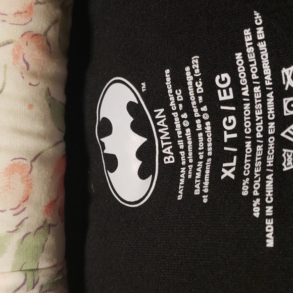 Batman T Shirt - Picture 4 of 5